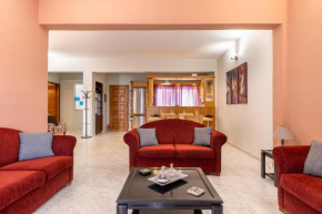 Big spacious apartment in the heart of the city!